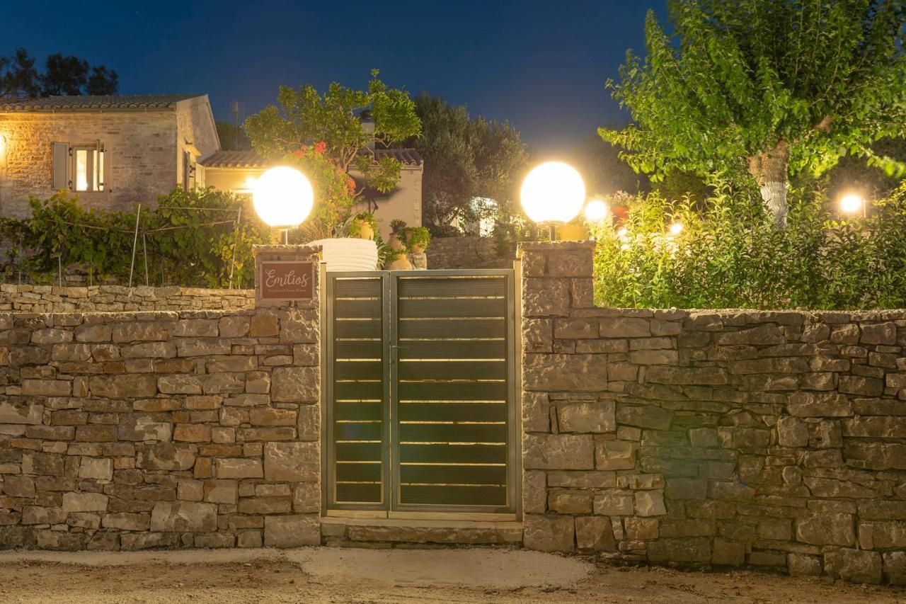Emilios Stone House Villa ไกออส ภายนอก รูปภาพ