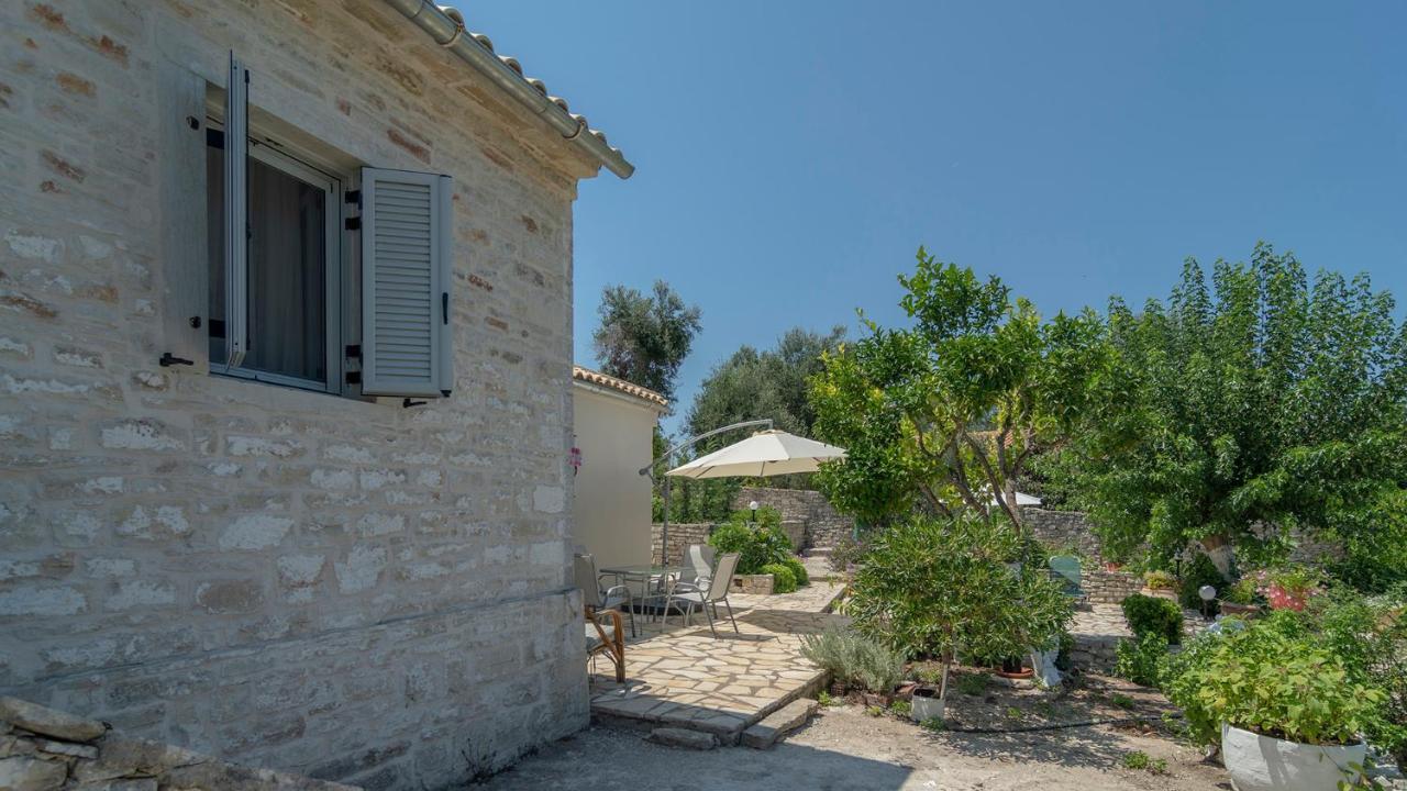 Emilios Stone House Villa ไกออส ภายนอก รูปภาพ